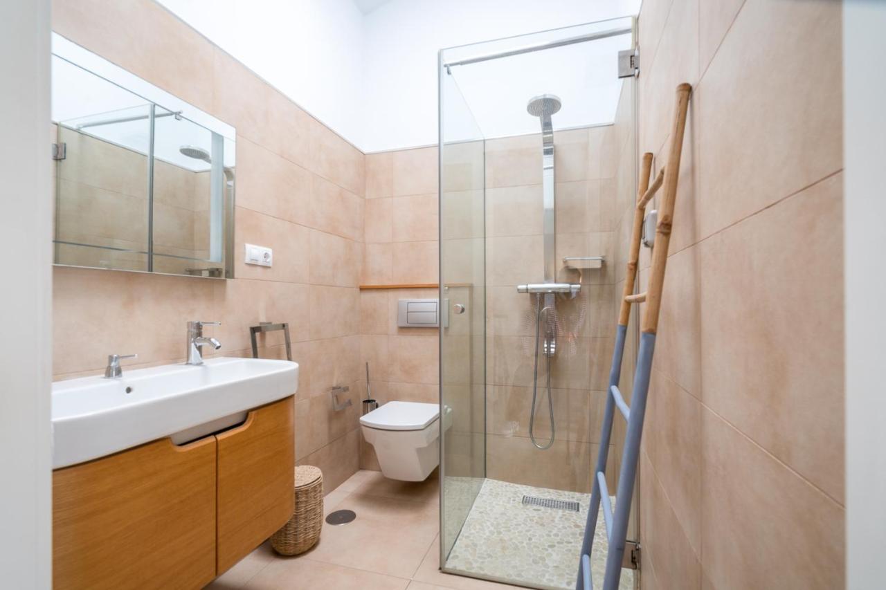 Bonito Bungalow Con Piscina Junto A La Playa San Bartolomé Eksteriør bilde
